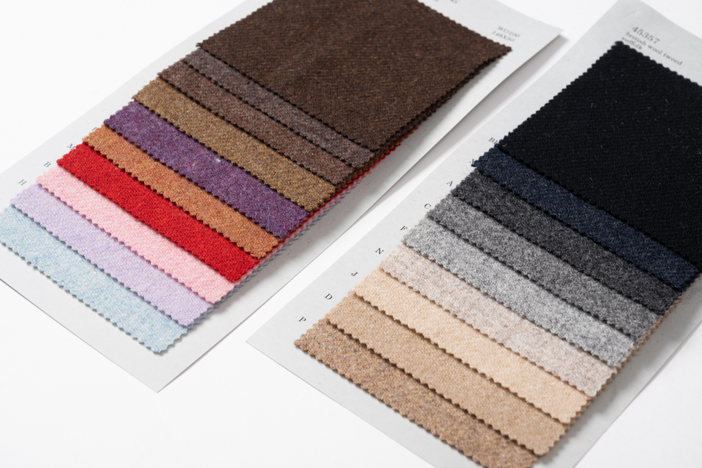 45357. British wooi tweed